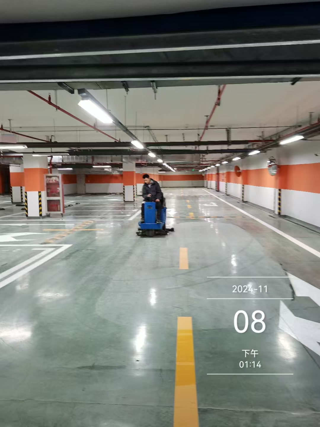 地下停车场清洗